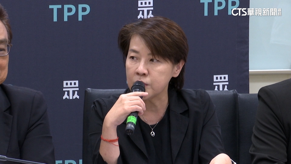 黃珊珊曝國土署公文京華城容獎合理　游淑慧：拿石砸腳