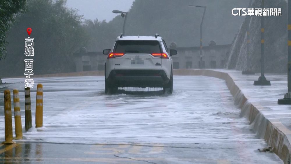 小琉球掀7米巨浪　逾3千戶停電搶修.航班全停