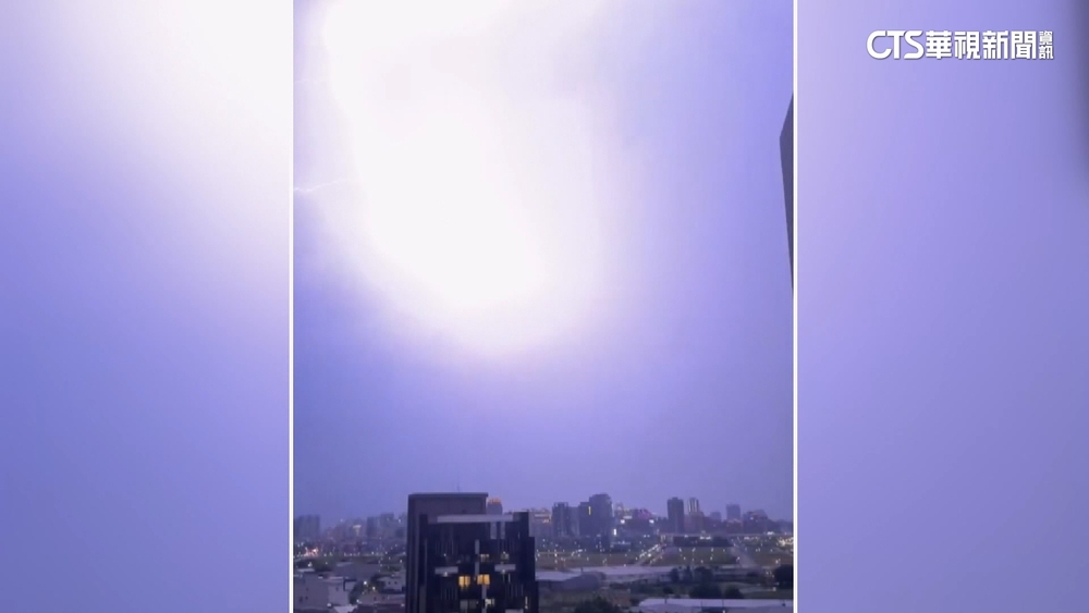 有驚無險！　行駛國道遭雷擊　後車廂焦黑.無法發動