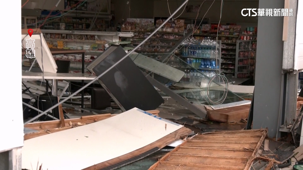 17級強風橫掃　超商天花板.貨架毀　宛如被轟炸