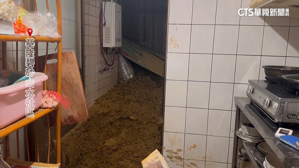 土石泥沙猛灌碧砂　住戶：水濁不敢飲用