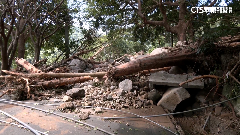 挺進圓山里直擊水源地！　土石阻塞.崩塌砸斷水管