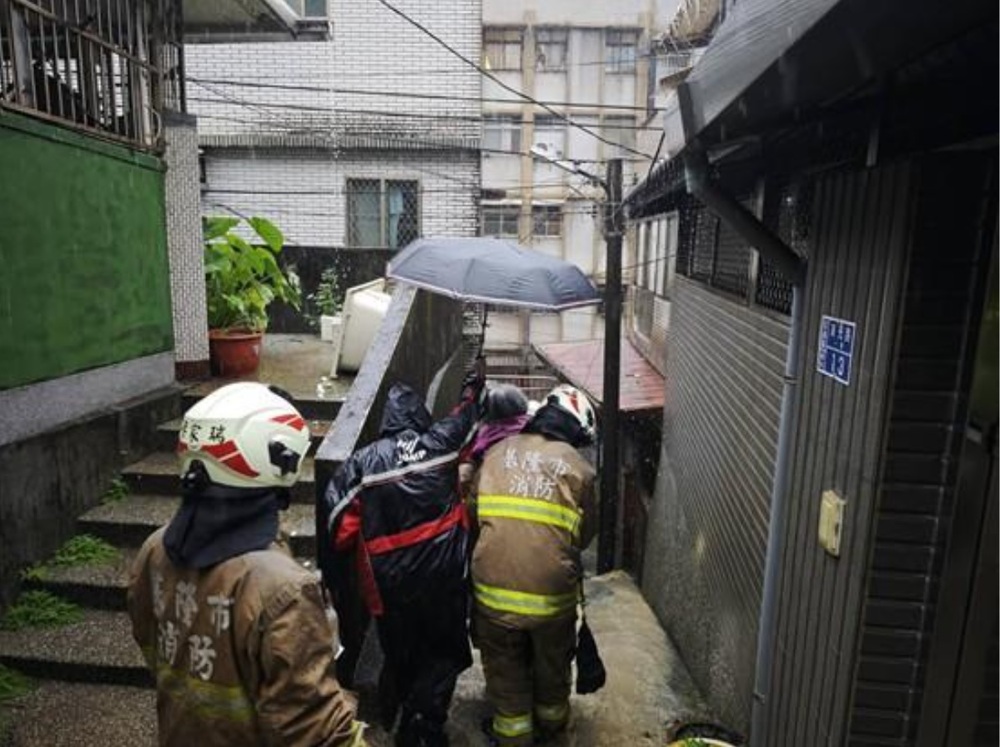 基隆消防員買便當遭公審　消防署力挺：吃飽能把救援工作做更好