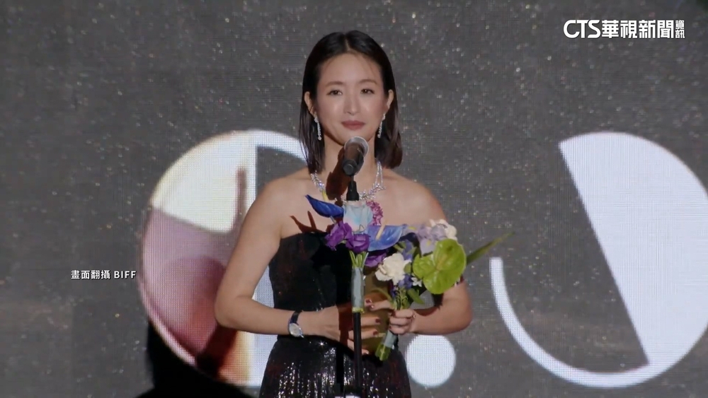 林依晨得釜山影展OTT女主角獎　韓.英雙聲道致詞