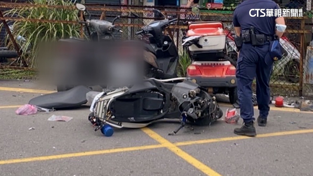疑開車打瞌睡！　派出所前連撞5機車　1行人遭撞亡