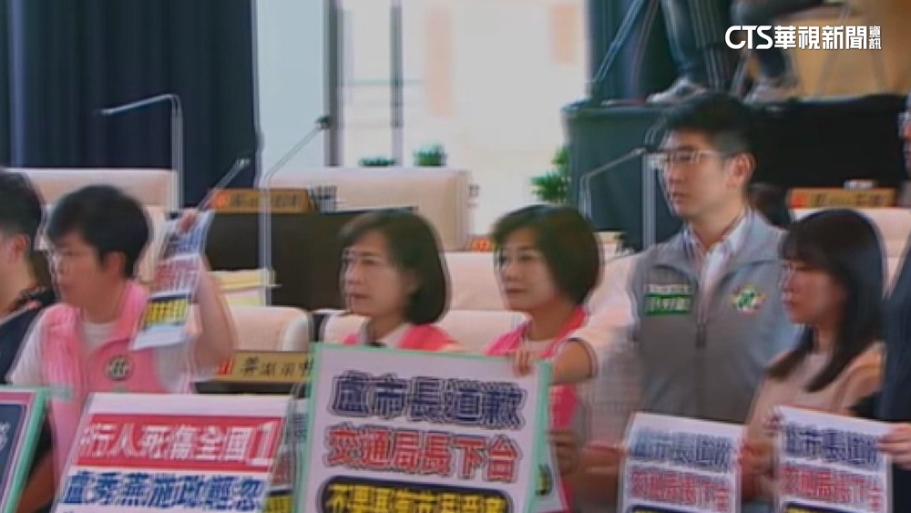 台中公車撞死女大生　議員齊轟交局長.要市長道歉