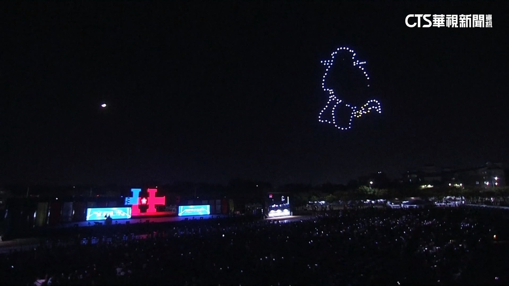雙十焰火在雲林！　炫麗火光配無人機　近30萬人入場！
