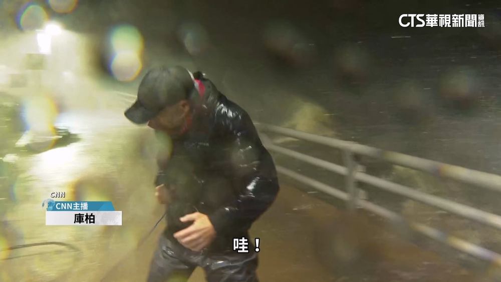 挺進颶風密爾頓第一線　美媒記者主播拿命在拚