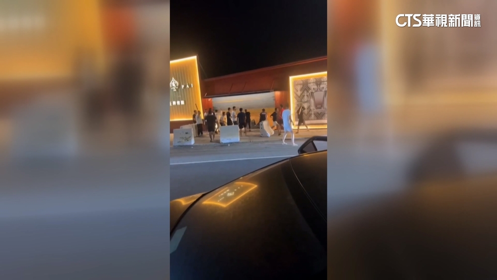 想簽帳被拒！　男糾眾持球棒狠砸KTV導致多處毀損