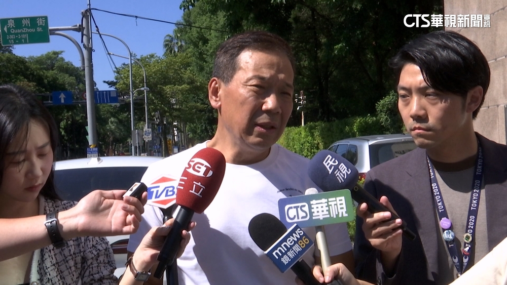 鍾小平服務處遭放穢物　警調監視器逮抗議常客