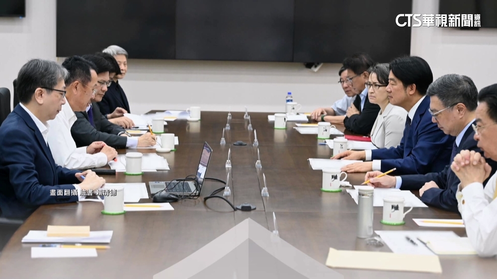 共軍圍台軍演　總統召開國安會議　卓揆桃園行程喊卡