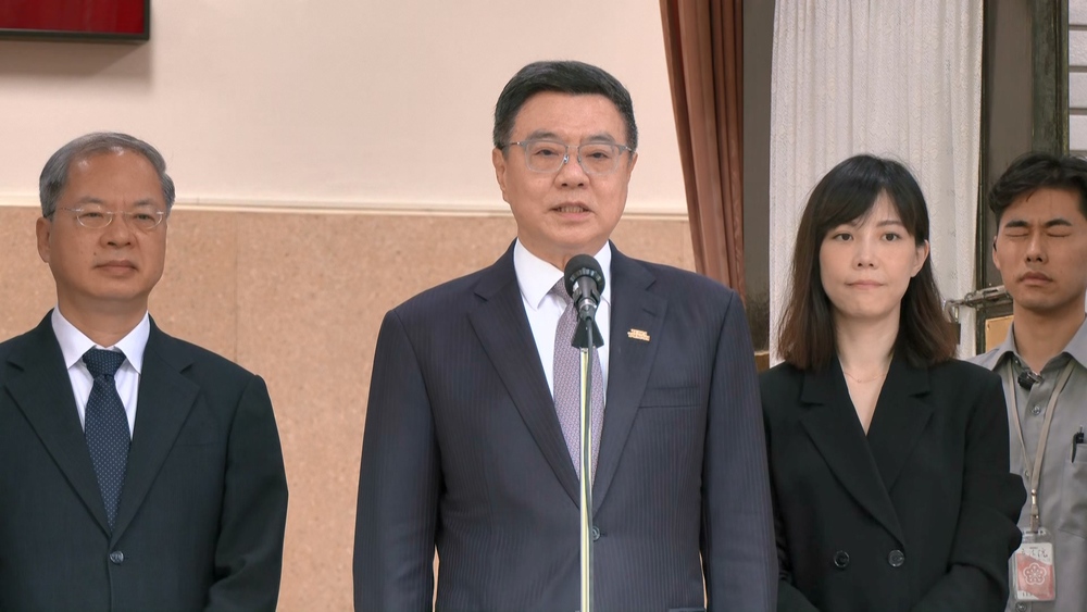 國安高層會議遭疑擺拍　卓榮泰喊「完全不知在拍」：這是應有應對措施