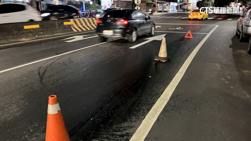 新北公車漏油沿路滴　2機車慘摔害4人擦挫傷