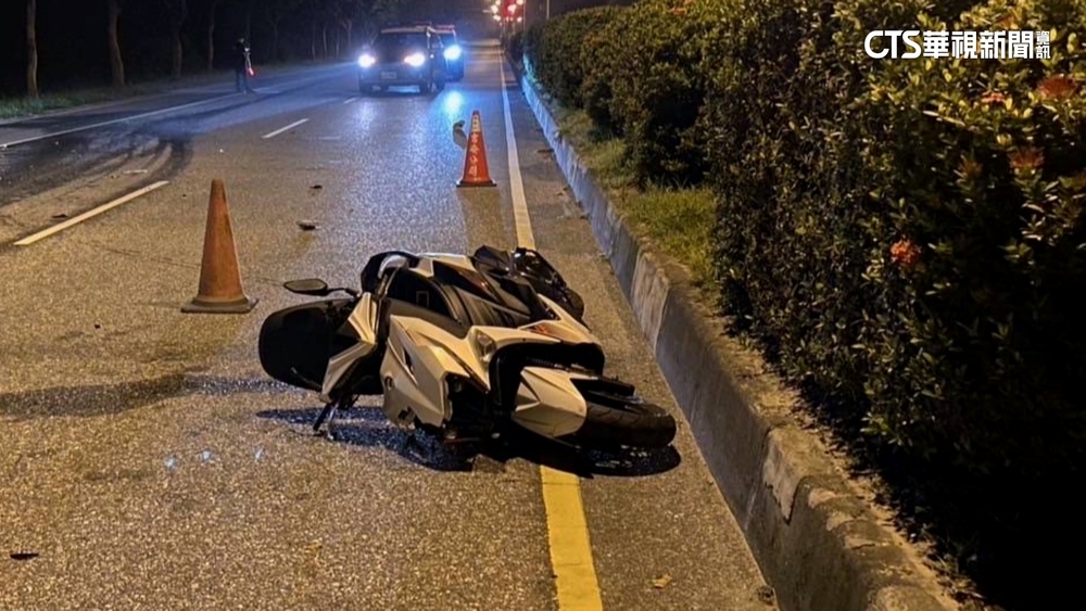 花蓮東華2男大生機車雙載　自撞路樹釀1死1重傷