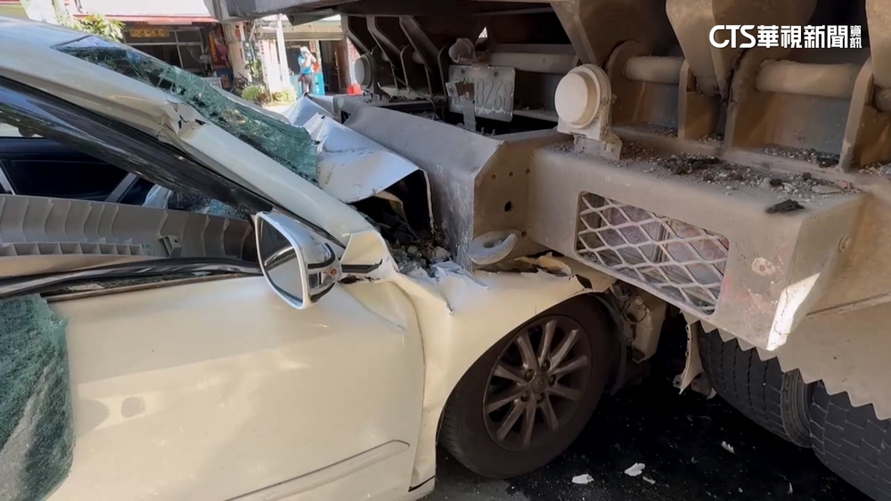 台東大貨車臨停買飲料　後方轎車撞上駕駛傷重亡