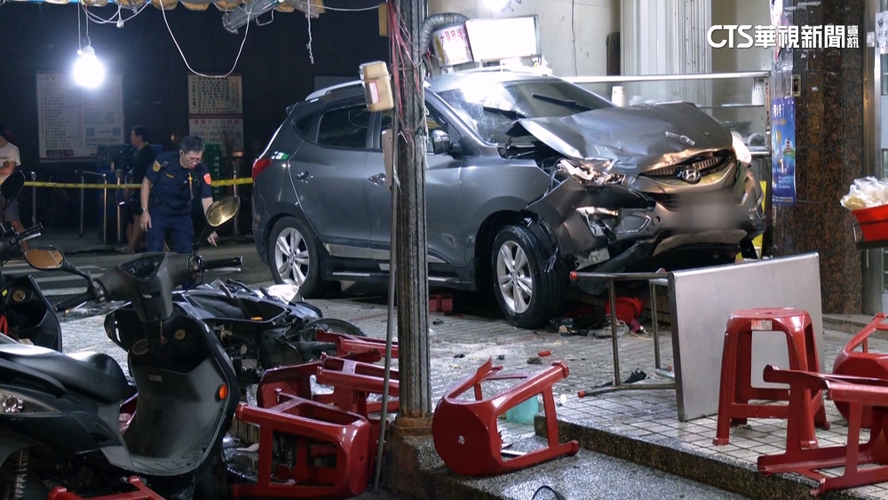 10分鐘悚奪3命！　15歲少年「偷開外公車」撞店肇禍