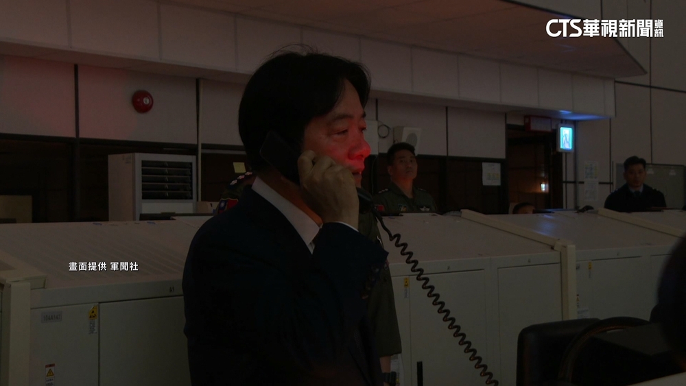 嘉勉國軍應處中軍演　賴清德首度空中通話謝飛官