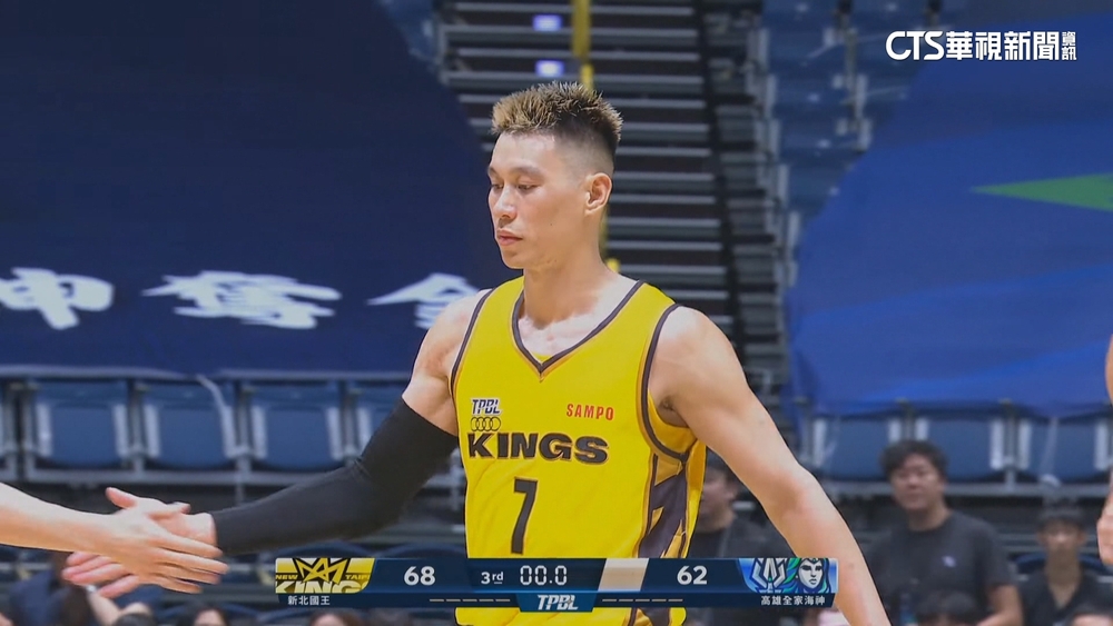 林書豪「變髮」迎開季！　「金髮豪神」轟34分摘首勝
