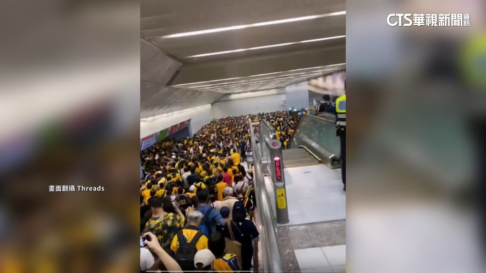 回家好難！　中職湧4萬人潮　議員控險發生「踩踏」