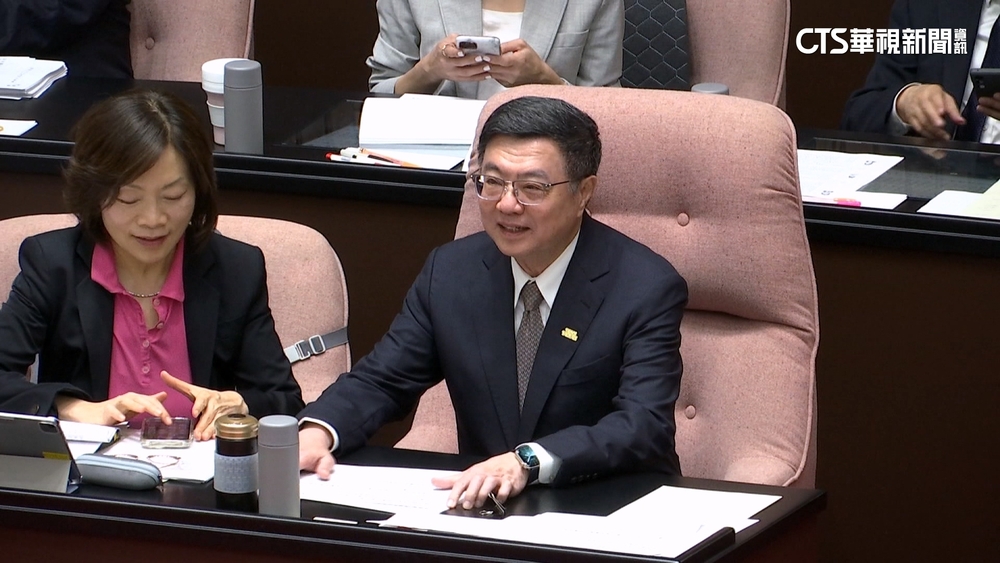 韓國瑜週四協商總預算案　傳藍號召千人抗議