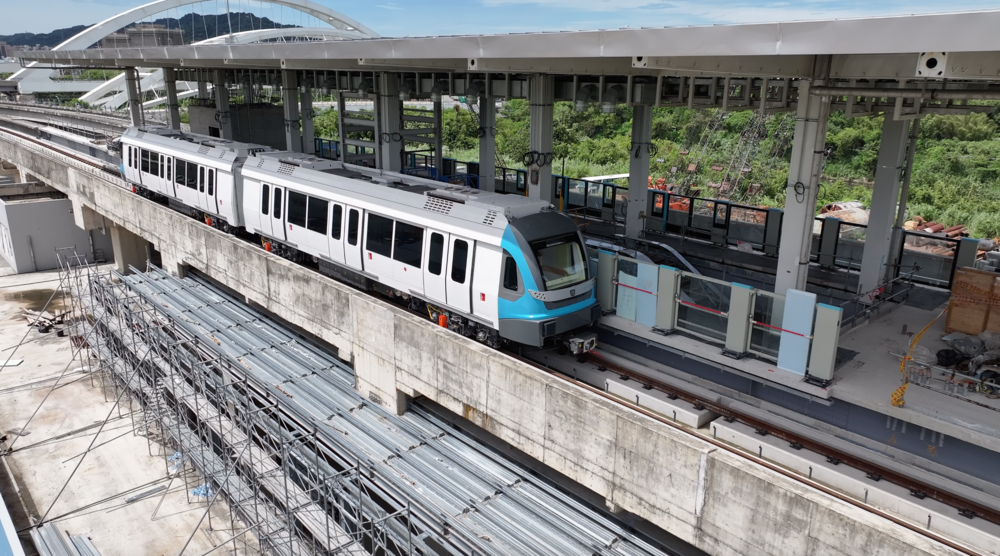 三鶯線列車優先段上線測試 圖 / 新北市政府捷運工程局 提供