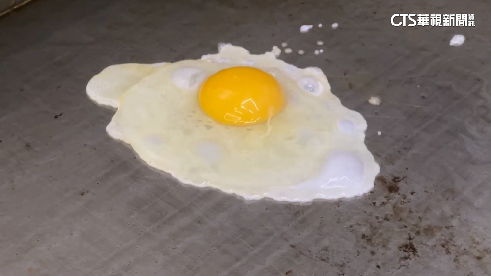 雞蛋過剩價崩跌　雲林佛心早餐店「漢堡加蛋免費」