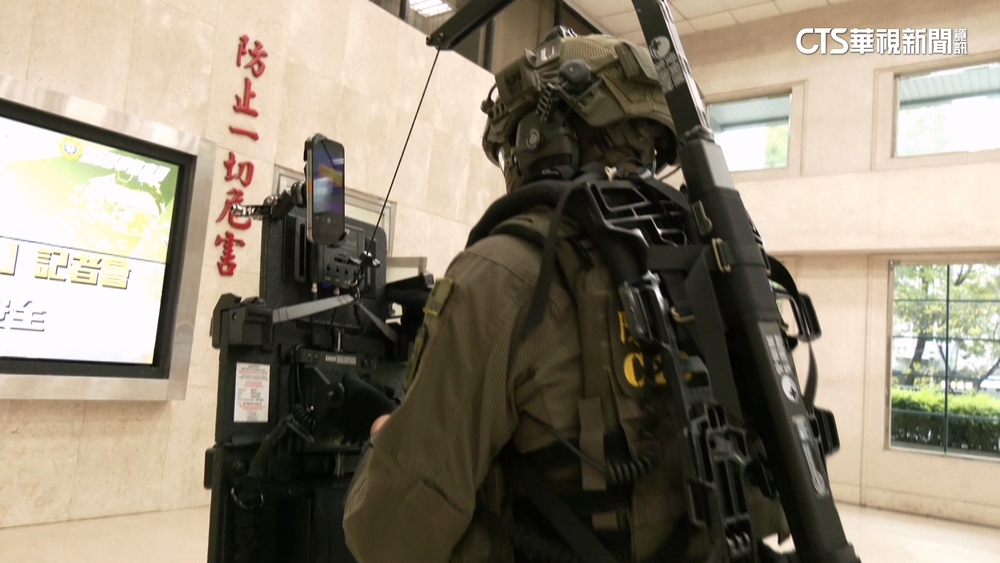 全台首組「美製高科技盾牌」　搭配熱顯儀增戰力