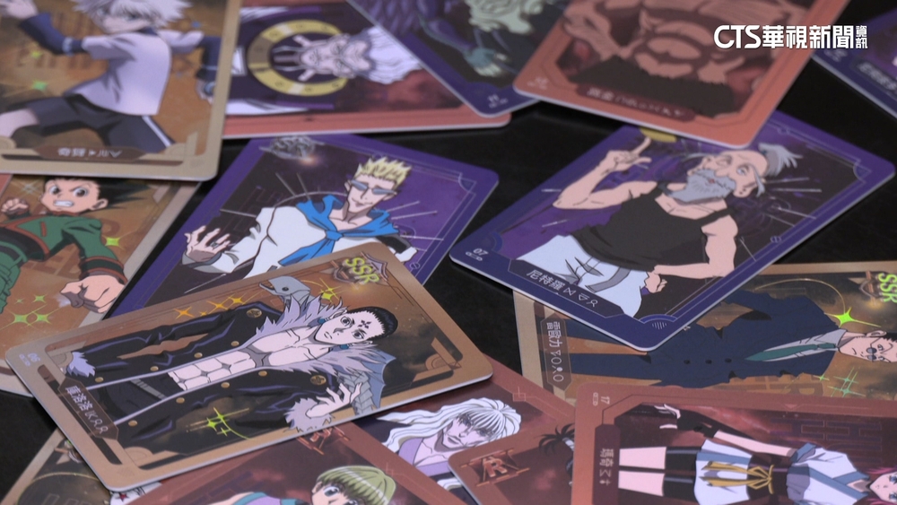 搶「獵人」限量盲卡　粉絲速食店前排長龍