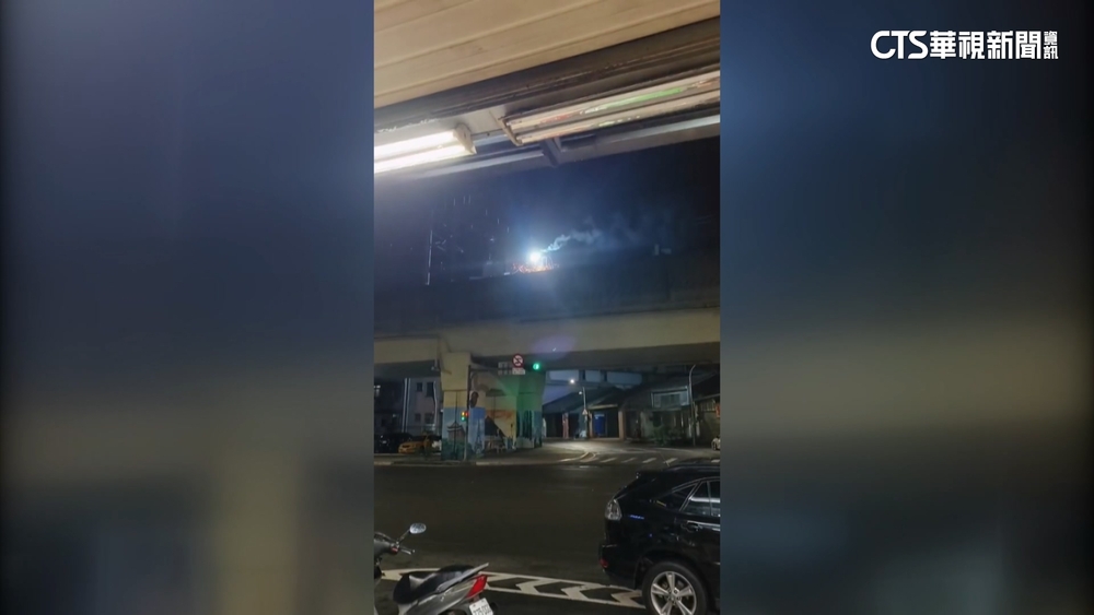 鐵軌火警19列車延誤365分鐘　台鐵：已正常通車