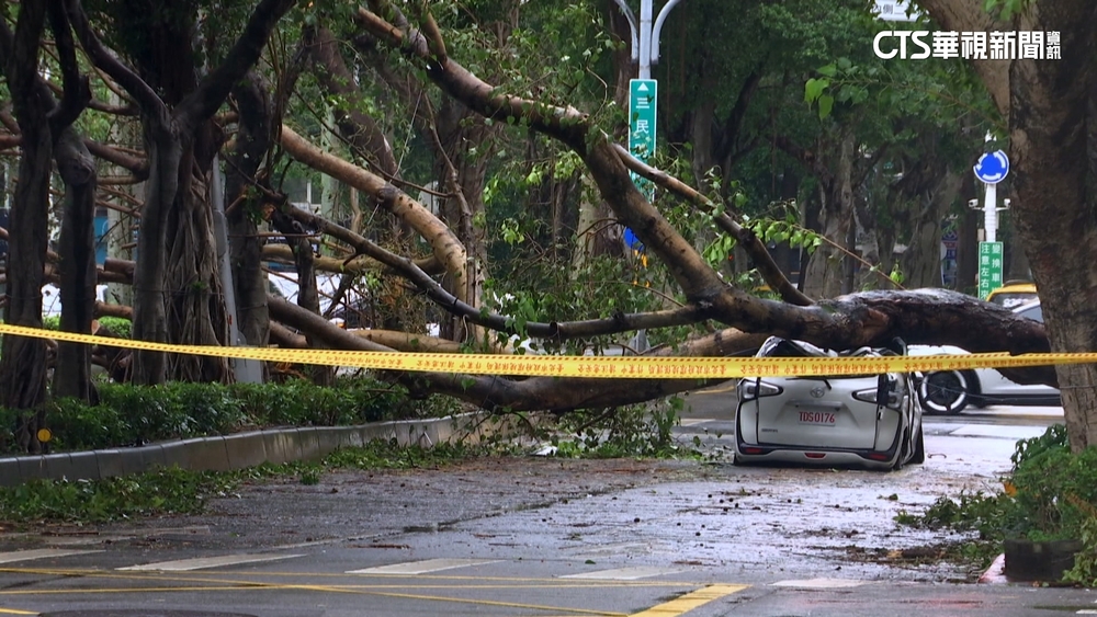 康芮風雨襲！全台災損共2死515傷　近7千件災情