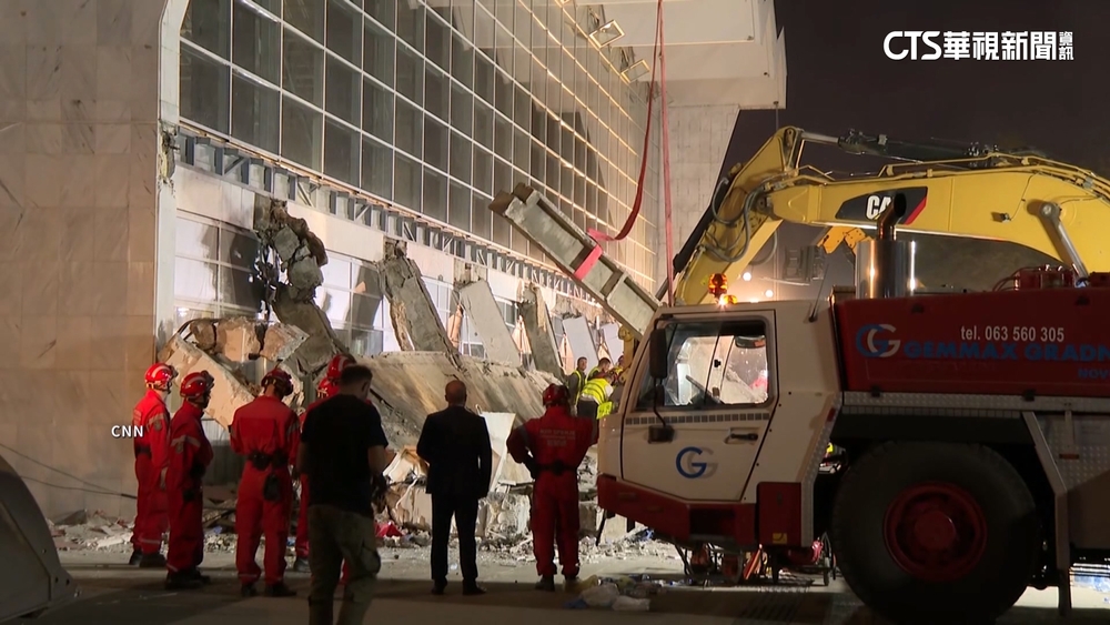 塞爾維亞火車站屋頂坍塌活埋民眾　至少14死