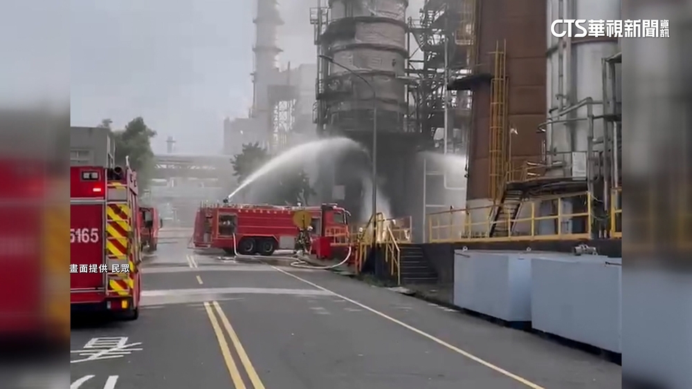 桃園中油煉油廠又傳火警！　民眾驚喊：煙太濃了吧！
