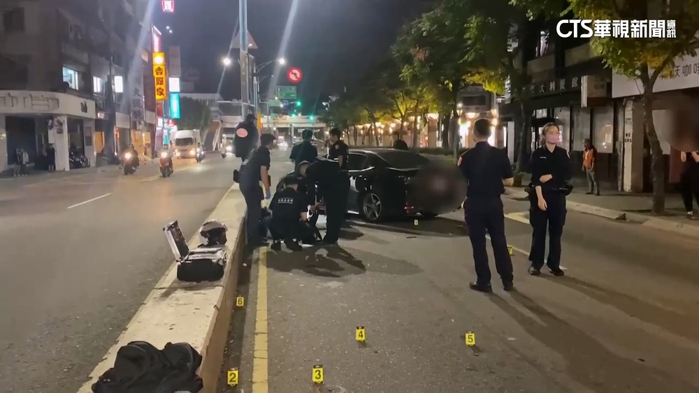 擁毒男拒檢衝撞2警　警連開13槍破窗逮人