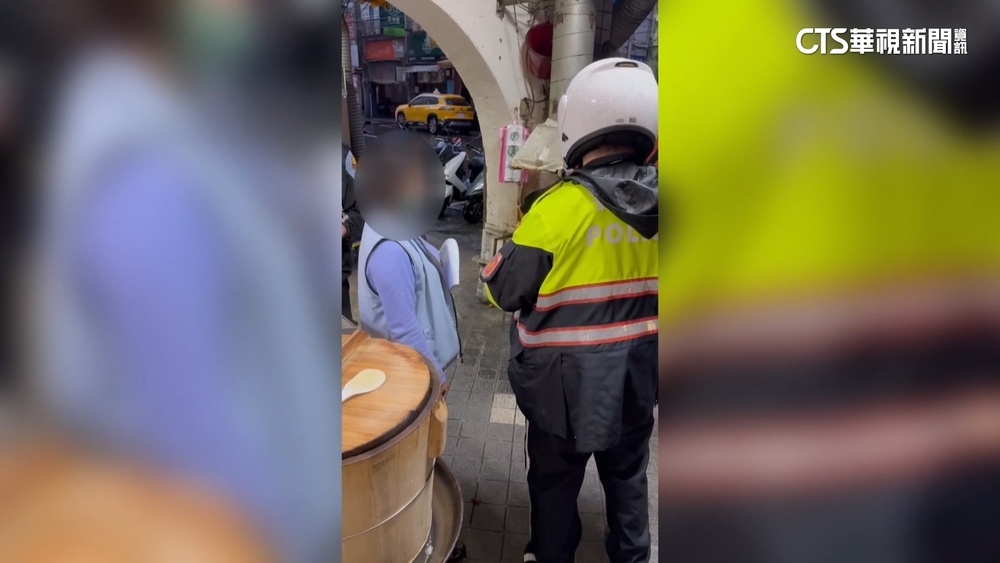 不滿店家占騎樓　婦人頻上門咆哮檢舉爆衝突