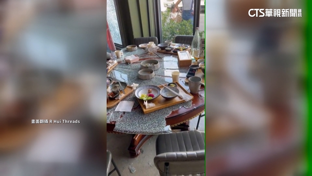 砰！　餐桌強化玻璃爆裂　客人吃火鍋3人遭割傷