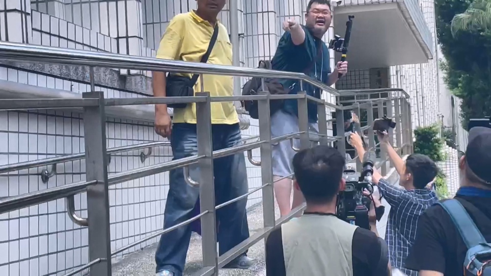 四叉貓告小草辱罵、搶器材　北檢認「自招風險」不起訴　