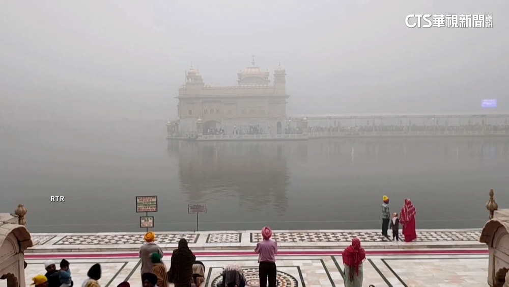 印度嚴重空污！　航班遭延誤.泰姬瑪哈陵「被消失」