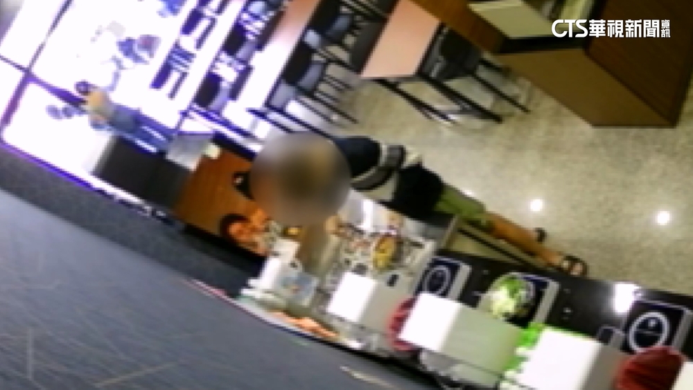 自助拉麵店裝2大鍋外帶　老闆怒PO網.客人致歉