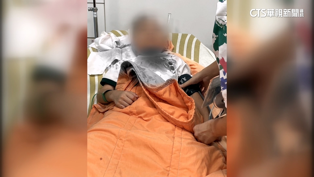 公園溜滑梯基座洞口太低　小一男童撞傷頭破血流