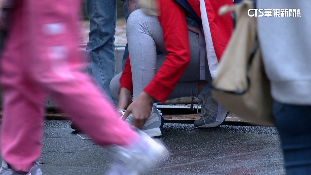 女童更衣被闖還得道歉？　教育局：已介入調查