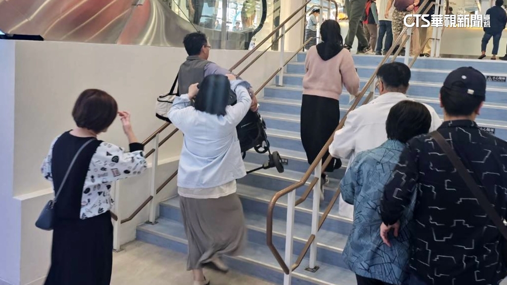 清水服務區試營運「找嘸電梯」？　業者：已強化告示