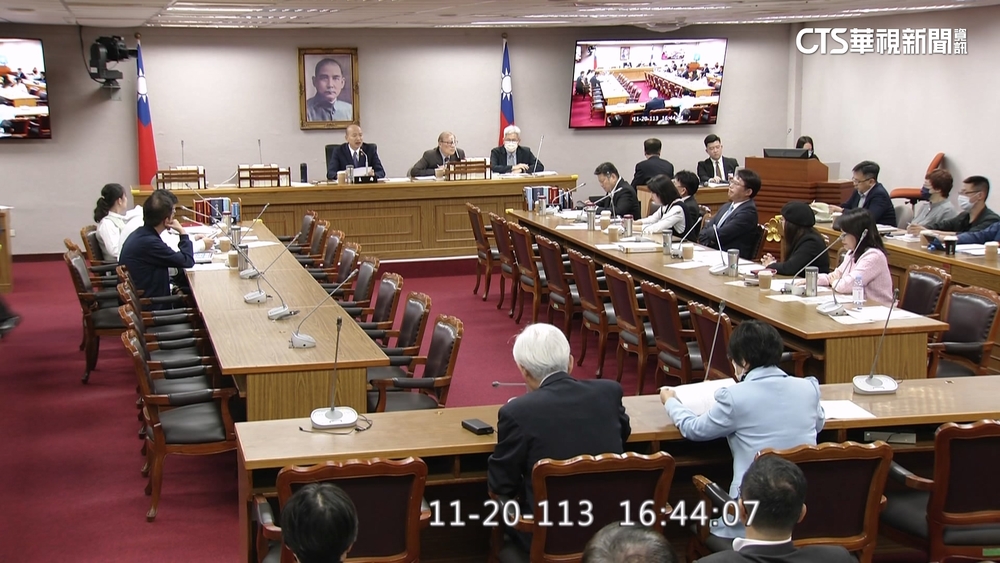 罷免連署附身分證影本？　韓國瑜：將進行表決