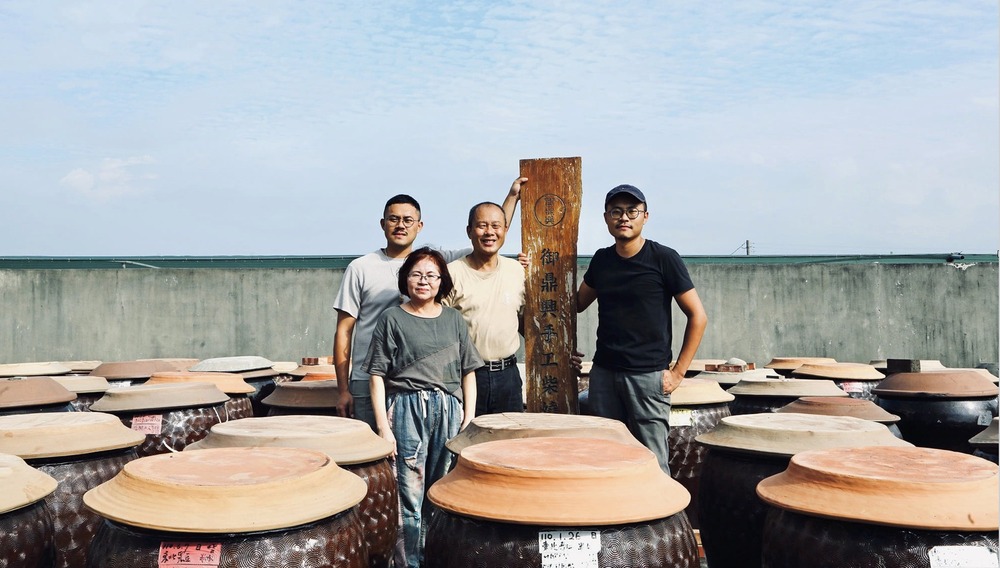 遭傳是謝宜容娘家　知名醬油御鼎興喊冤「不認識」：家中就2男丁