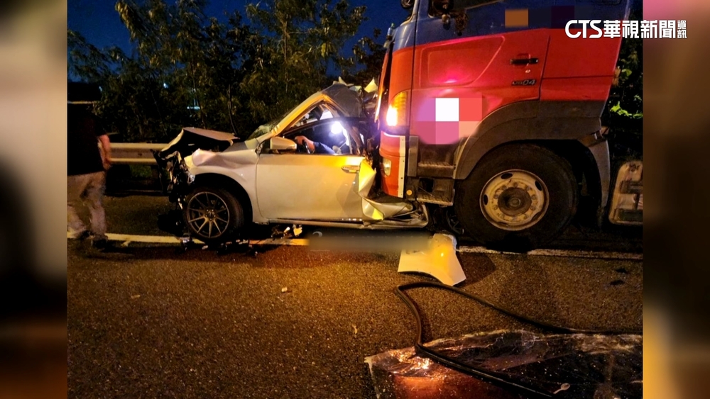 國1北上新營段多車連環撞！一度回堵　8人受傷送醫