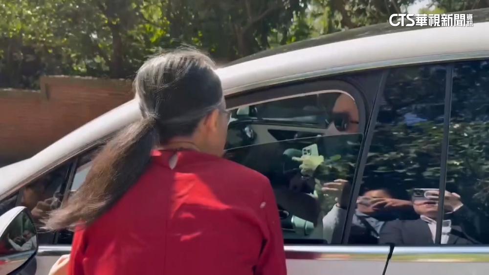 薄瓜瓜婚宴登場　會場搭棚防空拍.入場須查核身分