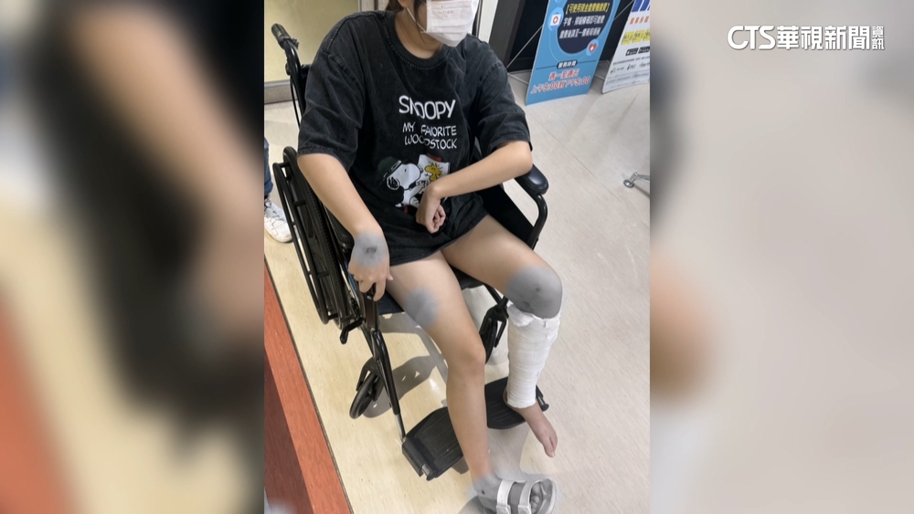 校車驚魂！　未站穩車門關　高一女遭拖行左腿被輾