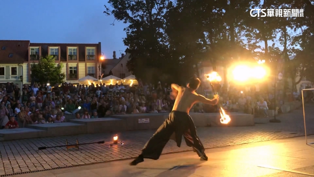 台灣街頭藝人火舞名揚國際　赴歐洲7國藝術節演出