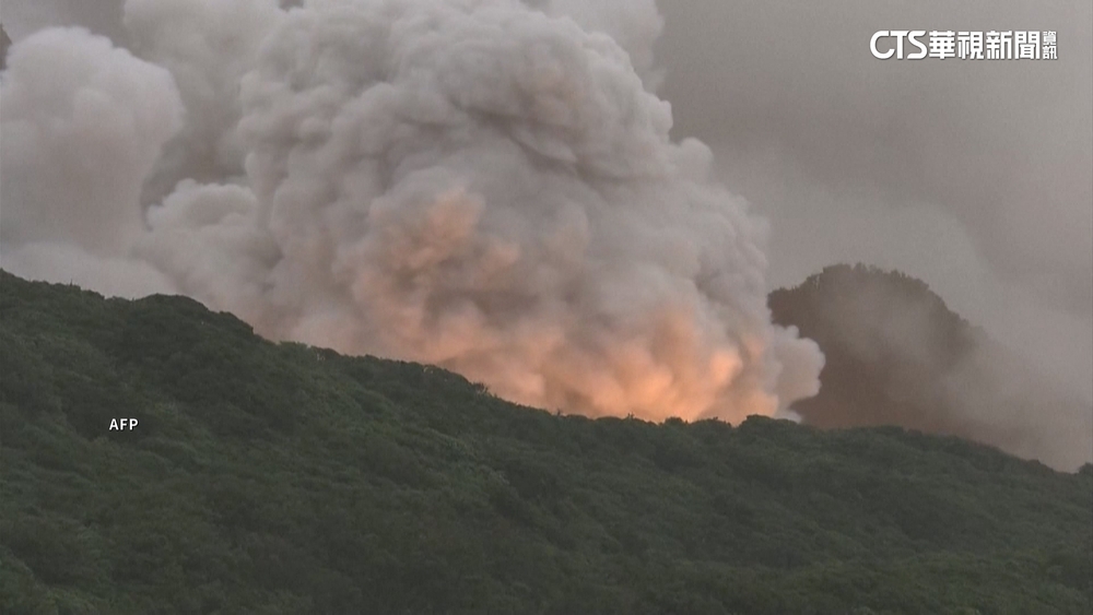日火箭填裝固態燃料　燃燒實驗發生爆炸