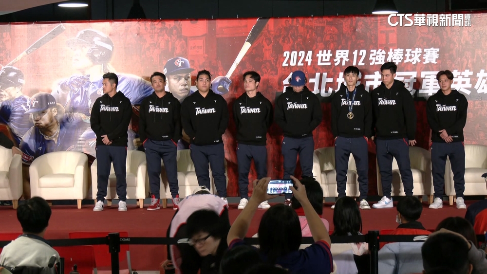 台灣英雄人氣夯！　「龍將」聚台北大巨蛋會球迷