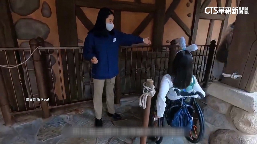 懶得走！　上海迪士尼引爆「電動輪椅之亂」惹民怨